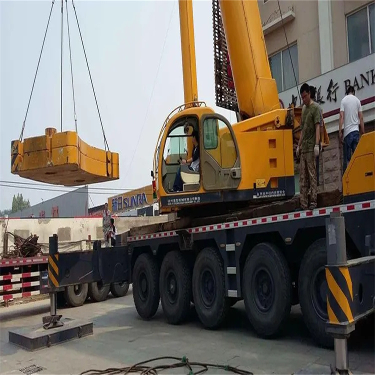 打安镇当地吊车出租|机器吊装|75吨|工厂搬迁服务